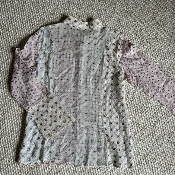 Beautiful J. Jill Embroidered Button Down Shirt Size Medium - Picture 6 of 7